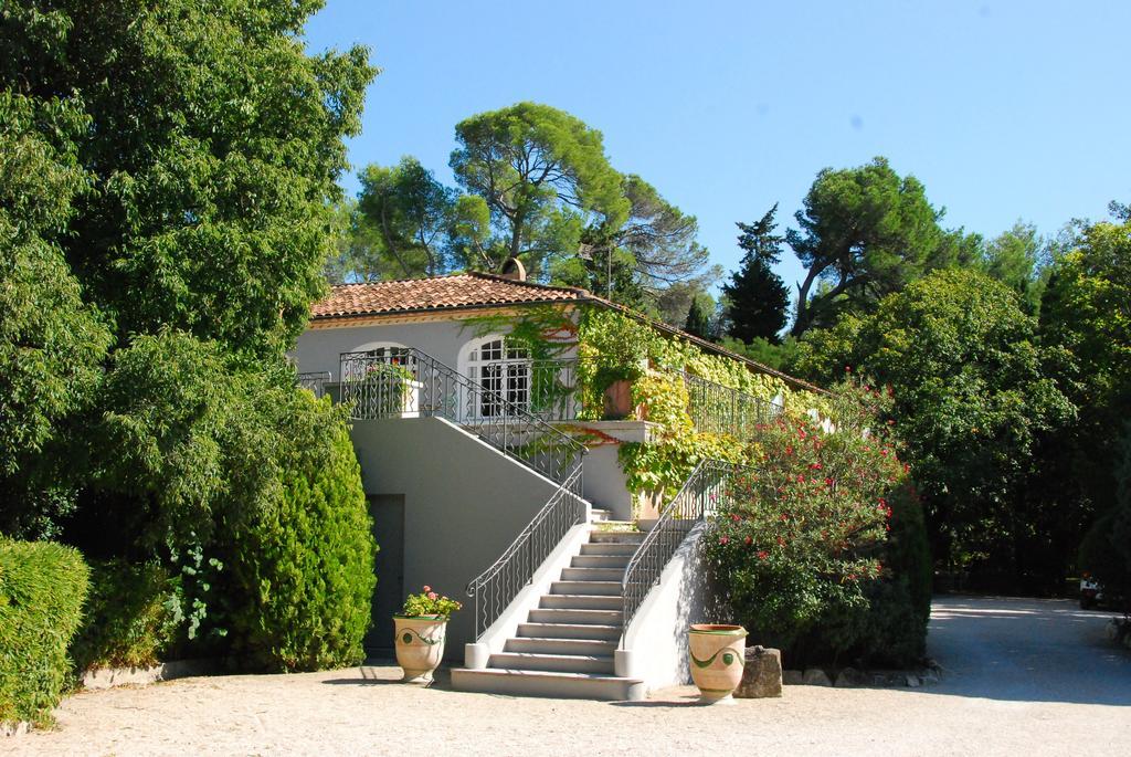 Hotel Les Mazets Des Roches Tarascon Dış mekan fotoğraf