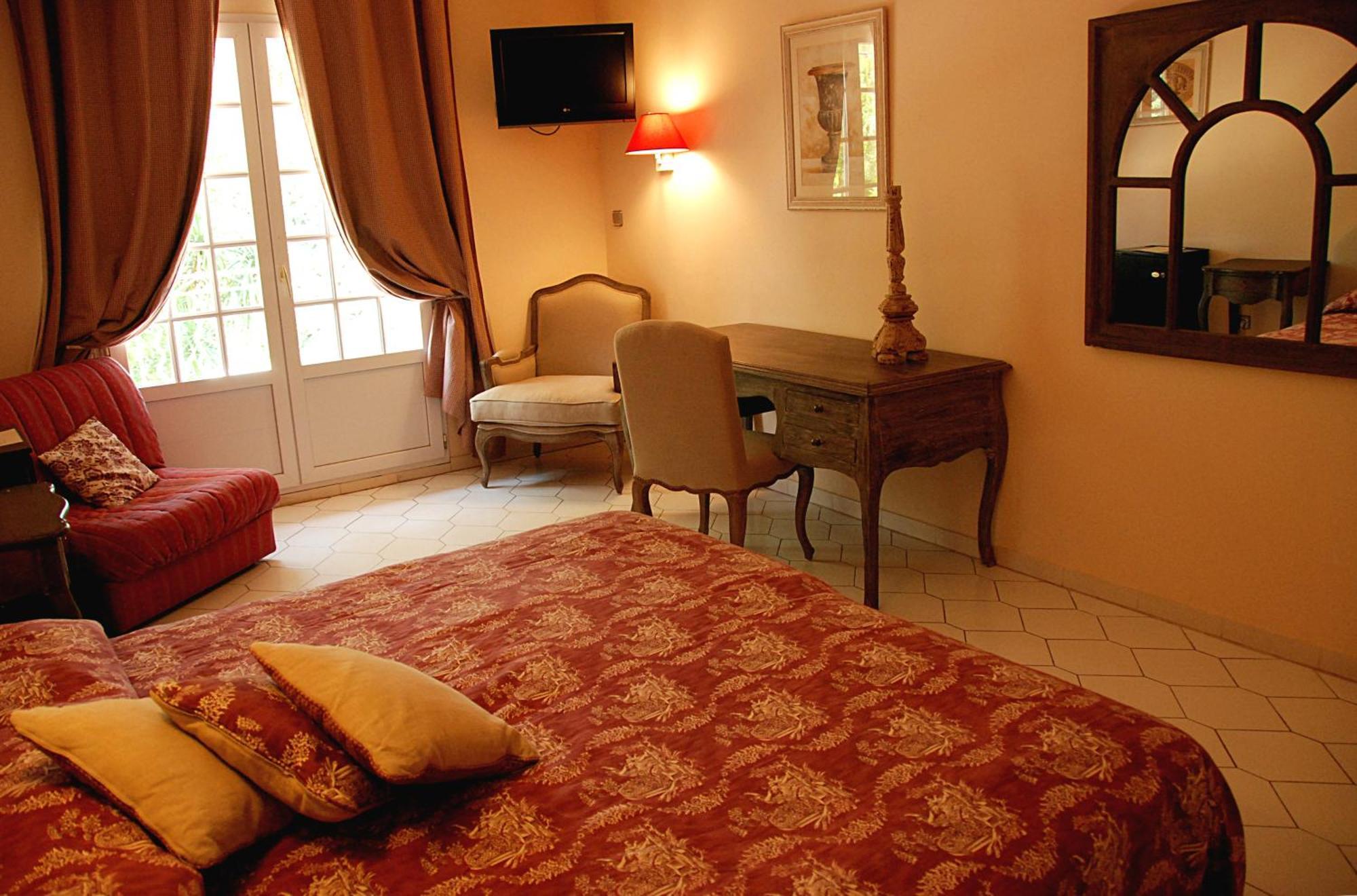 Hotel Les Mazets Des Roches Tarascon Oda fotoğraf
