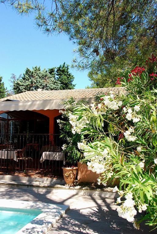 Hotel Les Mazets Des Roches Tarascon Dış mekan fotoğraf